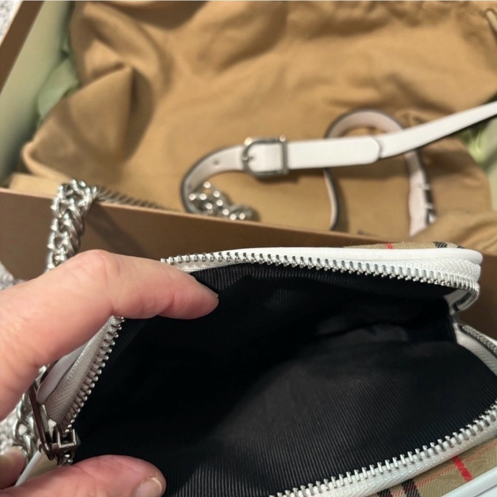 Authentic Like New Burberry Check Canvas Link Camera Bag - Picture 7 of 15